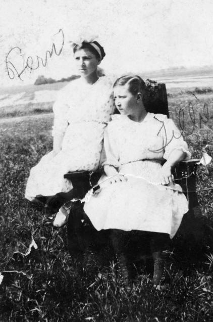 Fern Ford Ballance and Tillie Ford Hulsey