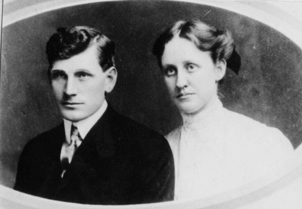 Arno Dale Smith & Julia Elizabeth (Robb) Smith