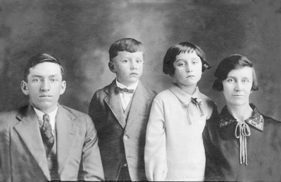 Frank Garrett family Kinmundy