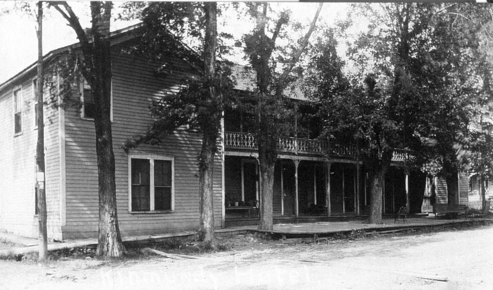 Kinmundy Illinois Ryan's Hotel